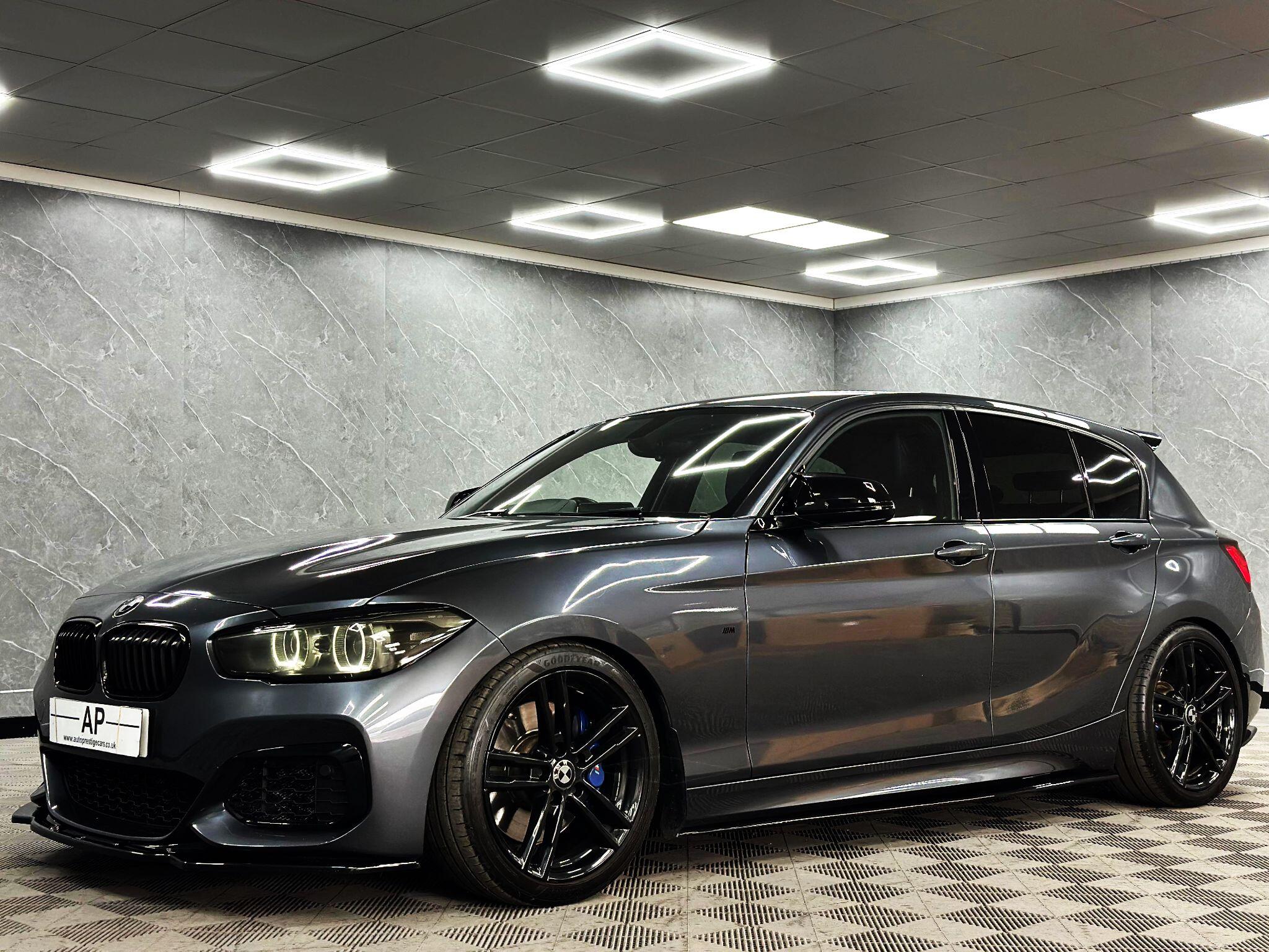BMW 1 Series secondary view
